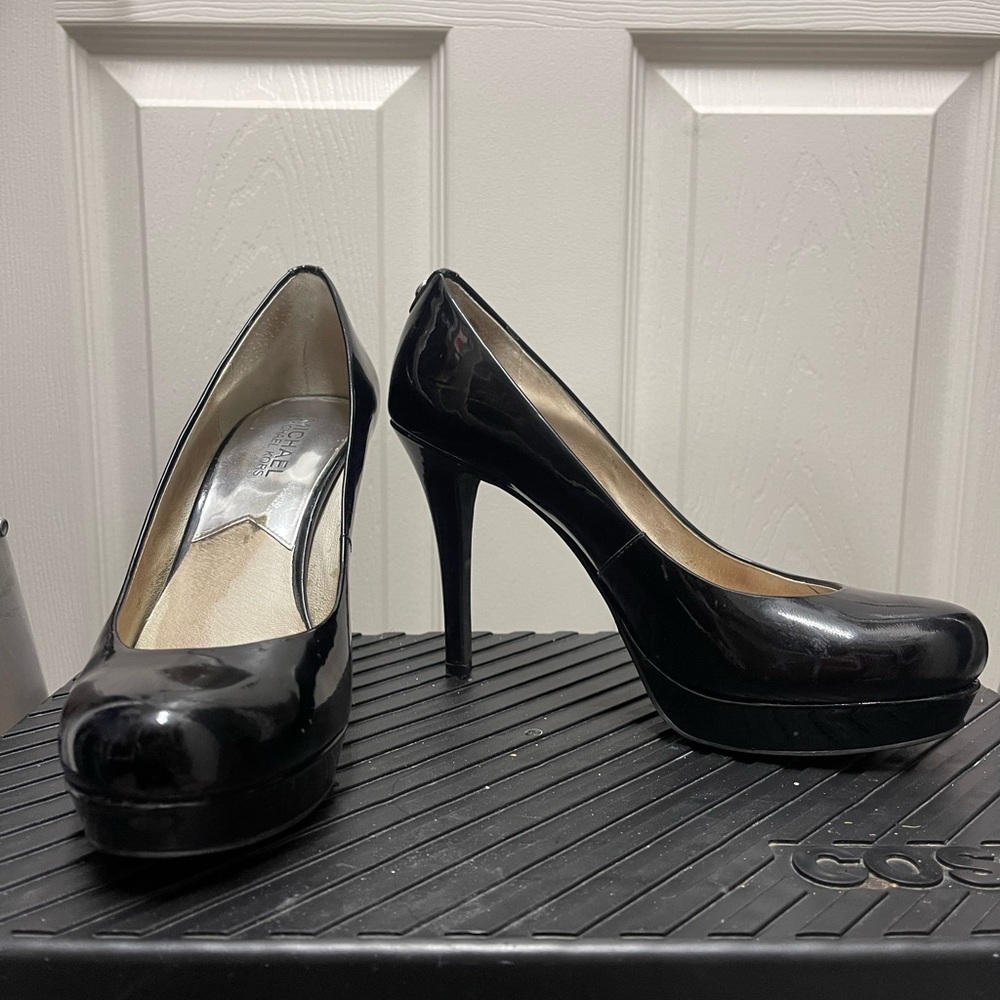 Black Michael Kors Patent Leather Women's Pumps